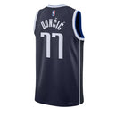Regata Dallas Mavericks - Luka Doncic - 2022/23 Swingman Jersey -Azul Escuro - EOASPORTS 